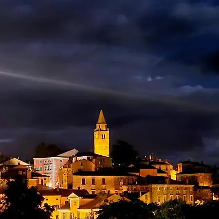 Dom wakacyjny Dee's House And Pool Labin (Istria)
