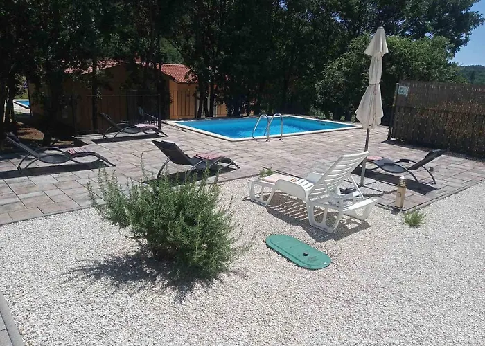 Dee's House And Pool Casa vacanze *