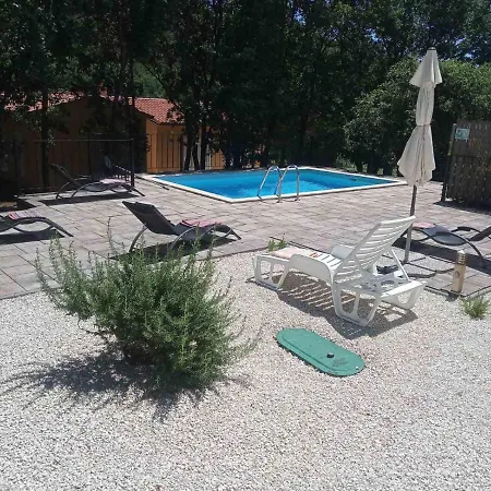 Dee's House&pool Vakantiehuis *